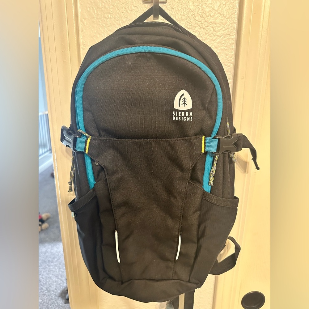 sierra designs 2 liter camelback backpack